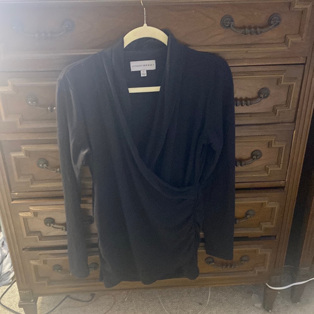 VI.TTADINI, sport size medium, black, long sleeve, soft blouse.